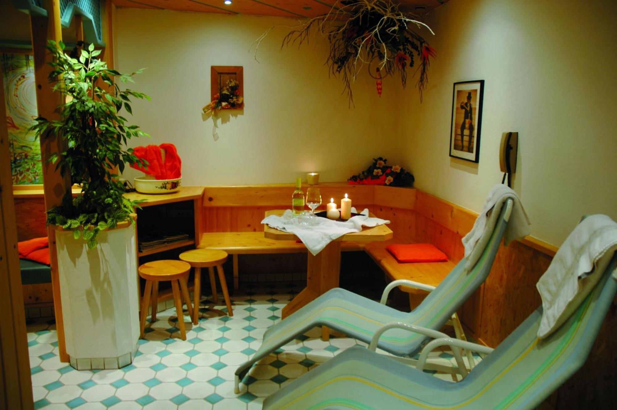 Hotel Schwarzenstein 3*