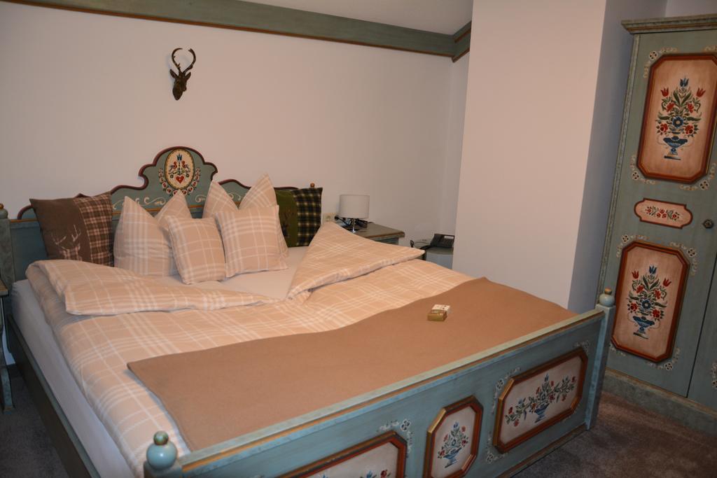 Hotel Schwarzenstein 3*